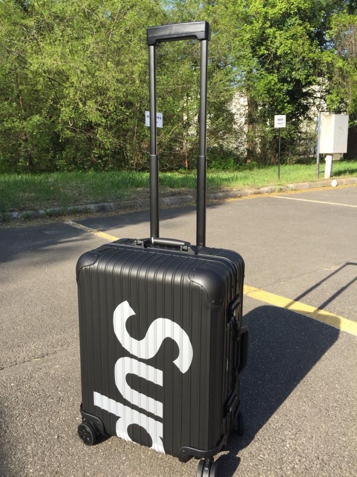 Supreme®/RIMOWA Topas Multiwheel suitcases