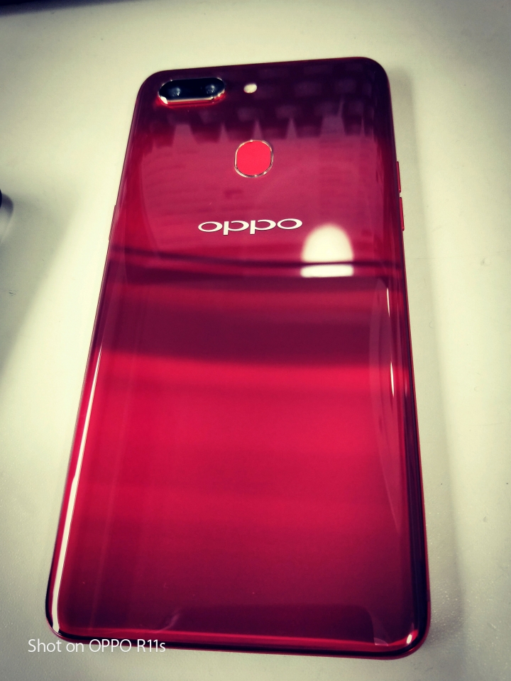 「分享」已入手的OPPO R15 夢境版 （中國大陸機）