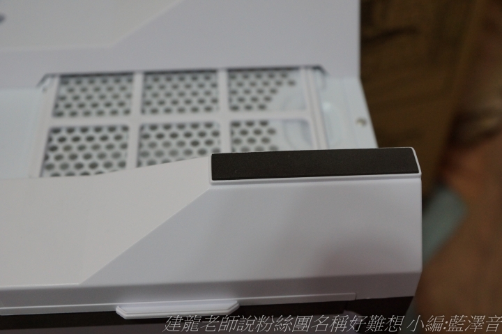 BitFenix 炫光戰神 開箱