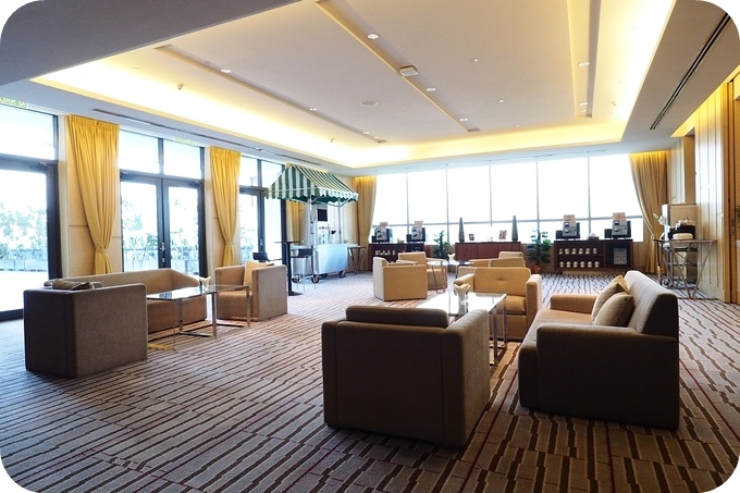 【馬來西亞自助行】想住超值的 Hilton 飯店嗎?? 馬來西亞新山 Double Tree 逸林酒店，往來新山與新加坡超方便。