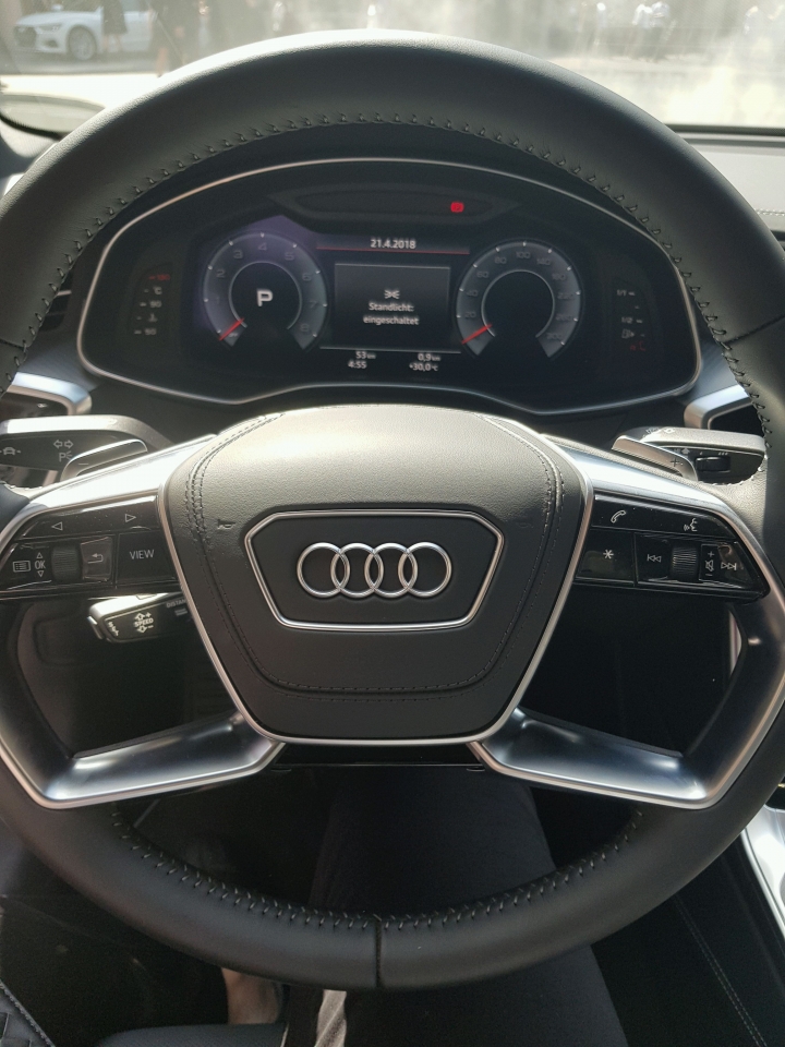在米蘭看到新a6車展