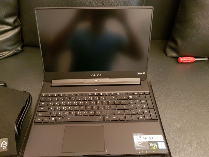 Aero 15 x 簡單開箱