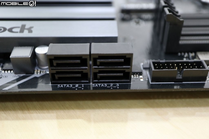 [開箱] 低調風用料規格實在 ASRock 華擎 H370 Pro4 / Core i7 8700