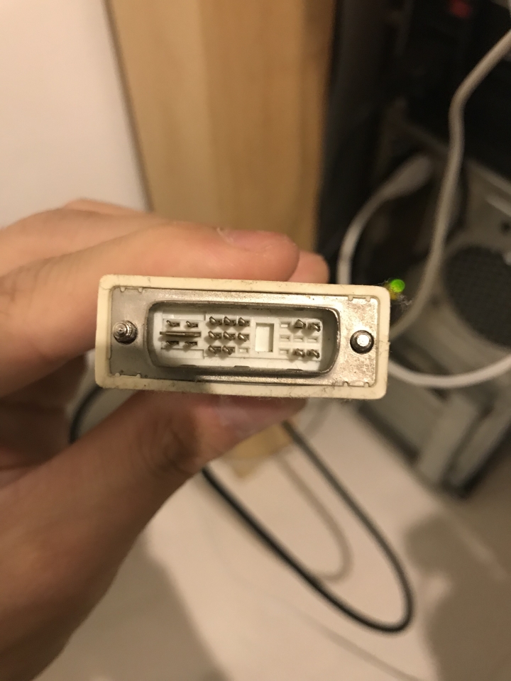 請問DVI轉 HDMI，是要買你哪種接頭