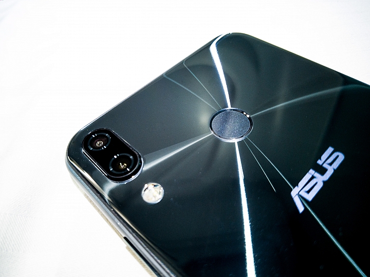 Zenfone5 ZE620KL 開箱評測 還有實拍照