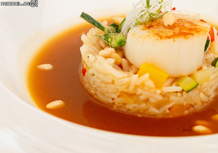 [採訪]海陸食材一次品嚐 頂鮮擔仔麵台北101店推出限定母親節套餐