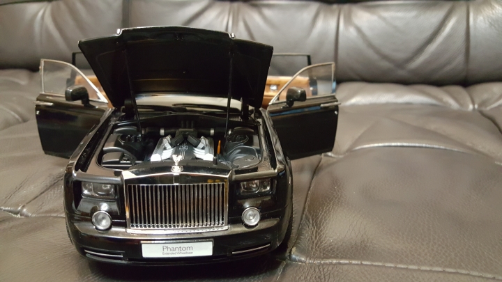 rolls royce 18/1模型車跟以前買的一輛福特古董車一起拍