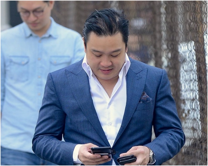 想找圖片中的白襯衫