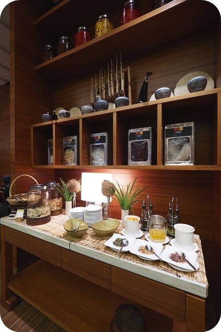 【馬來西亞自助行】想住超值的 Hilton 飯店嗎?? 馬來西亞新山 Double Tree 逸林酒店，往來新山與新加坡超方便。