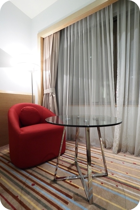 【馬來西亞自助行】想住超值的 Hilton 飯店嗎?? 馬來西亞新山 Double Tree 逸林酒店，往來新山與新加坡超方便。