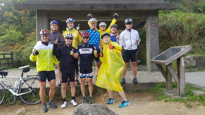 環我河山 － 五十功名塵與土，一百里路雲和月