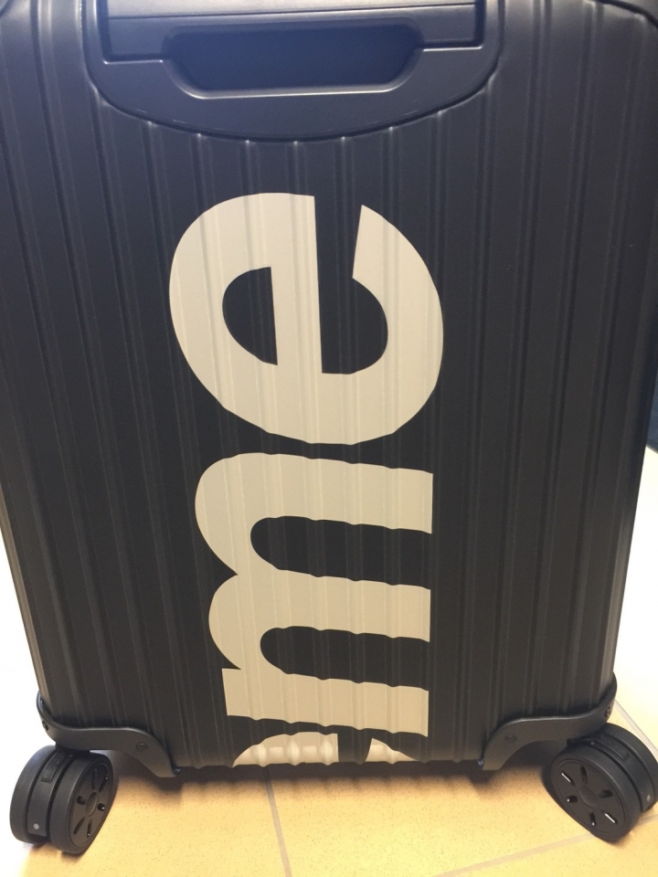 Supreme®/RIMOWA Topas Multiwheel suitcases