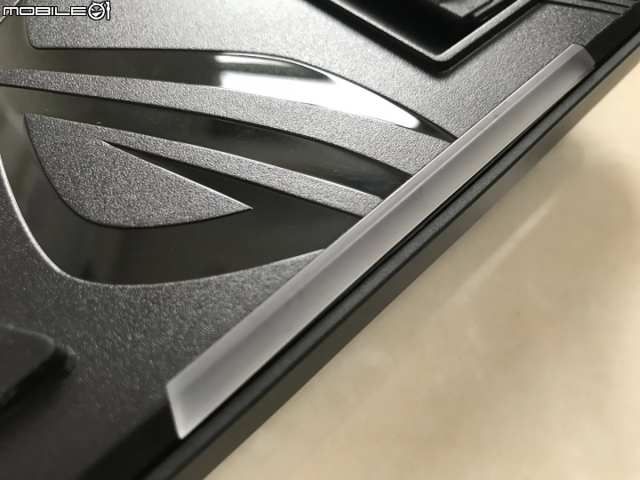 簡單分享 ROG Strix Flare機械式鍵盤（茶軸）