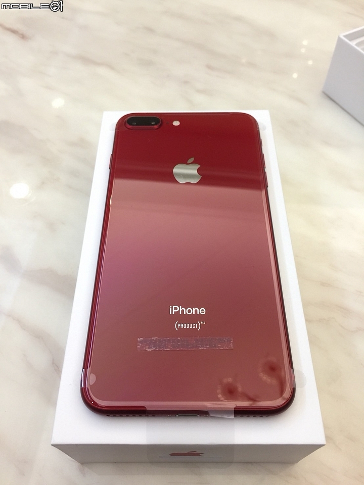 開箱！紅色iPhone 8+剛收到～