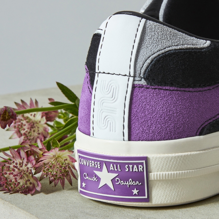 SNEAKERSNSTUFF與CONVERSE ONE STAR聯名系列近日開售
