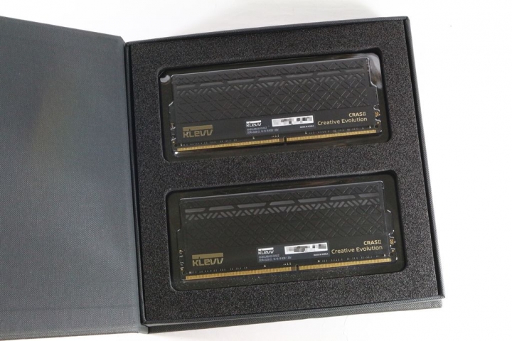 科賦KLEVV CRAS II RGB DDR4電競記憶體-酷炫RGB發光與超強悍效能兼得
