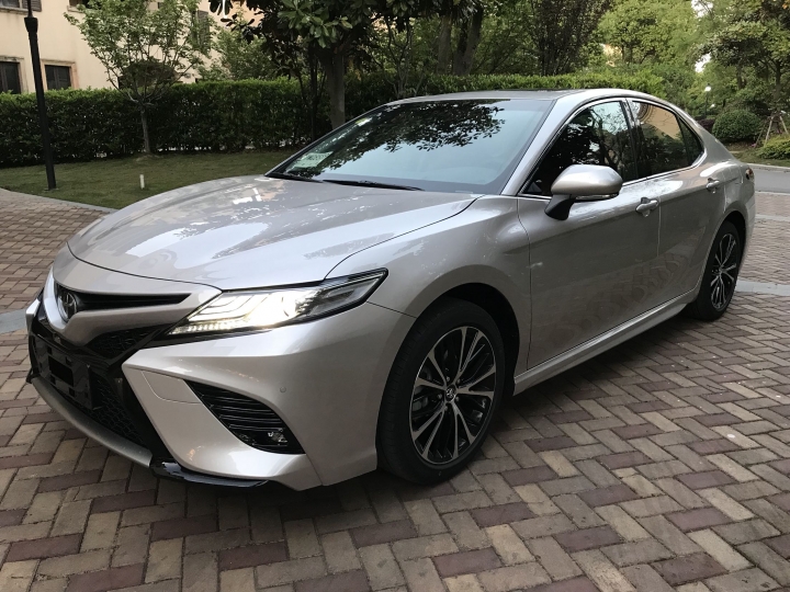 銀外紅內的大陸 CAMRY