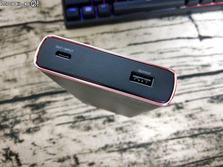［開箱］DIKE-地表最強PD行動電源(19500mAh) MacBook/Switch/iPhone X/iPhone 8/iPhone 8Plus/hTC U11