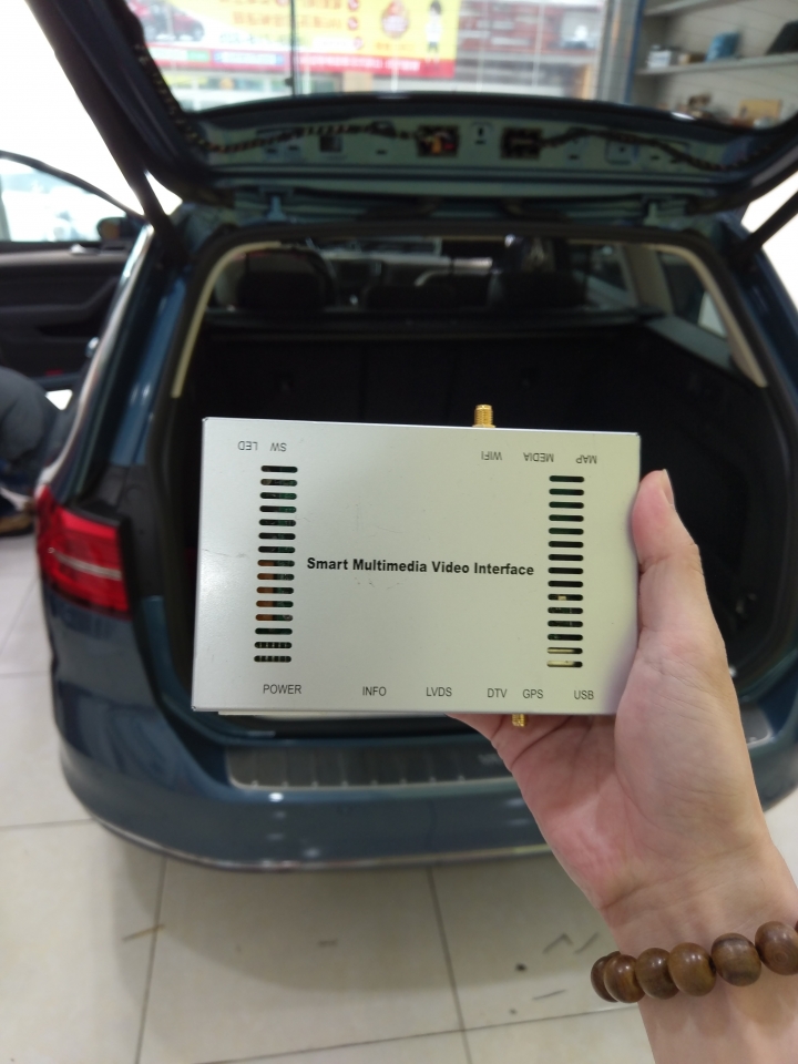 VW Passat Variant Passat 330 安裝翻蓋型倒車顯影＆隱藏功能開啟＆安裝福斯安卓介面