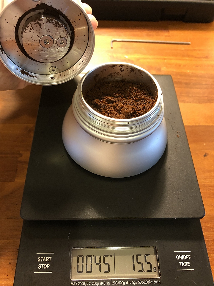 分享。開箱：Apollo 手搖磨豆機 --> 7/25 更新：定案版