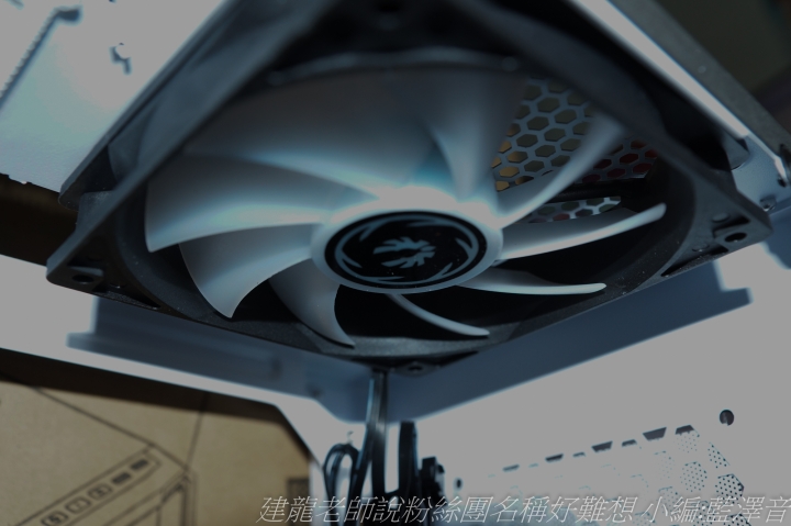BitFenix 炫光戰神 開箱