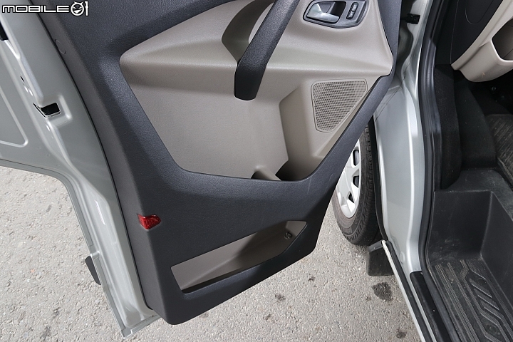 背包客們的好旅伴！Ford Tourneo Custom自排版試駕報導