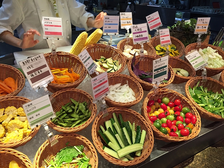 【東京】銀座也有超新鮮蔬果吃到飽的餐廳！「農家の台所」