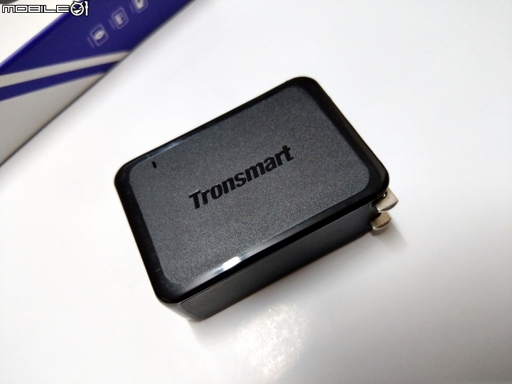 ［開箱］Tronsmart – QC 3.0 雙孔快速充電器