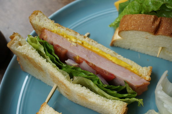 【台中早午餐】木門咖啡Wooden Door。私房料理新上市，超級美味的唷！