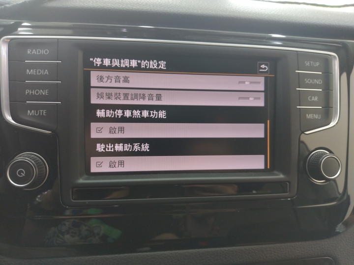 2016 volkswagen sportsvan廠外升級盲點偵測系統及駛出輔助