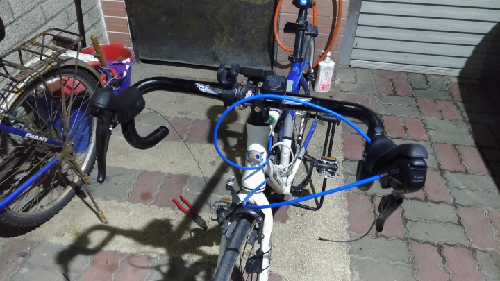 煞變分離改shimano claris  ST-R2030 搭配後鎖入式飛輪和TOURNEY  FD-TY500