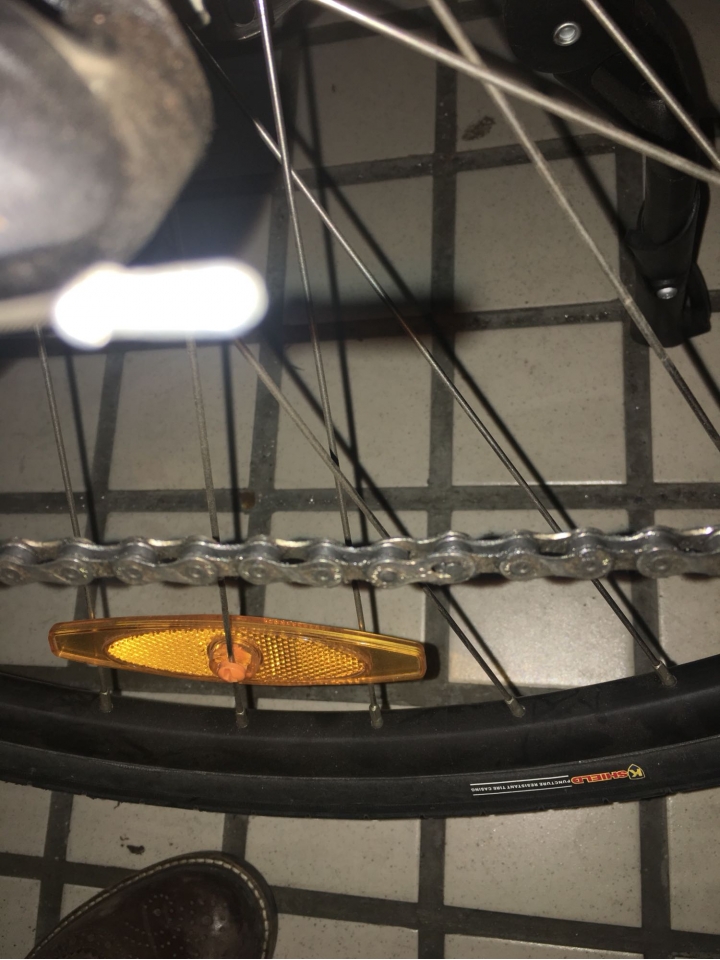 踩踏時後變速會上下移動問題