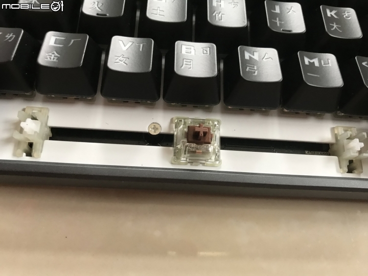 簡單分享 ROG Strix Flare機械式鍵盤（茶軸）