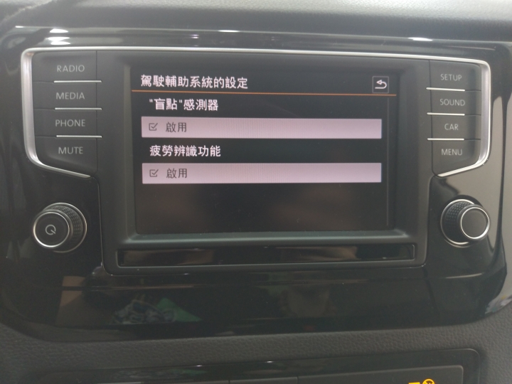 2016 volkswagen sportsvan廠外升級盲點偵測系統及駛出輔助