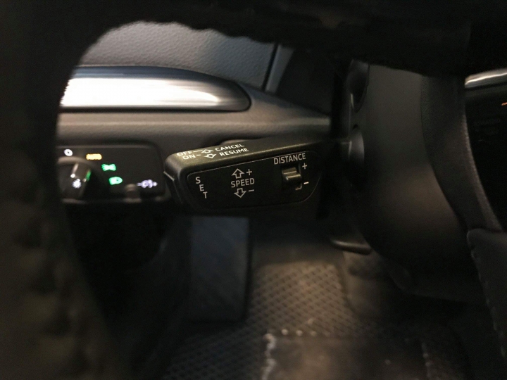 解放雙腳之  2018 Audi A3 Sportback ACT 1.5  升級原廠 ACC 主動式定速巡航系統 帶  前距輔助