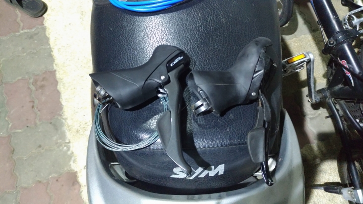 煞變分離改shimano claris  ST-R2030 搭配後鎖入式飛輪和TOURNEY  FD-TY500