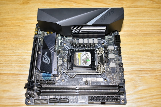 ASUS ROG STRIX H370I & B360I GAMING ITX小機板 輕開箱