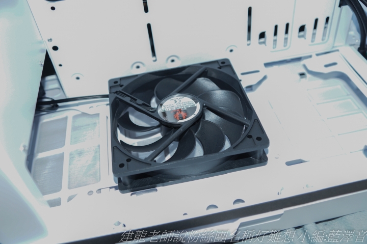BitFenix 炫光戰神 開箱