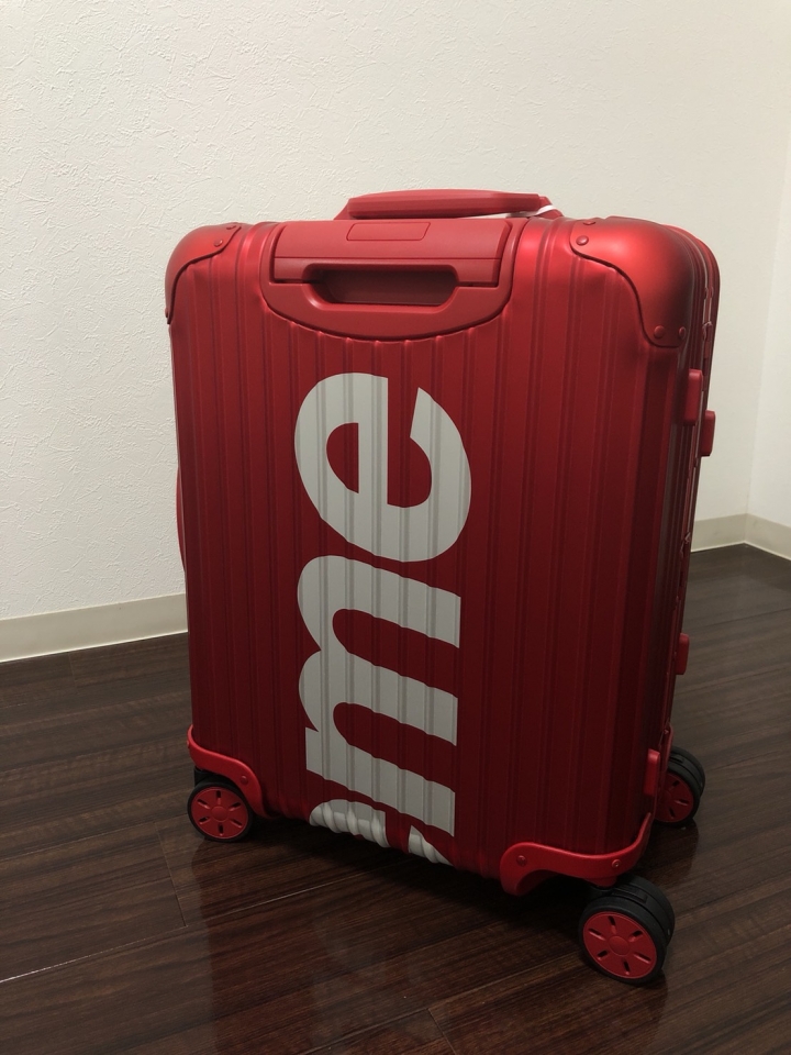 Supreme®/RIMOWA Topas Multiwheel suitcases