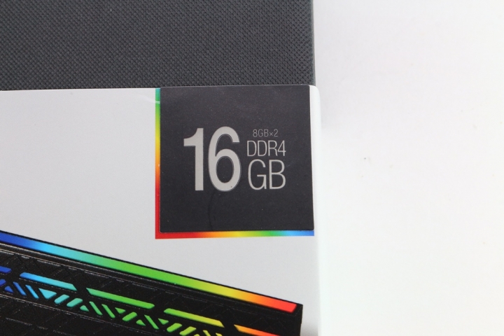 科賦KLEVV CRAS II RGB DDR4電競記憶體-酷炫RGB發光與超強悍效能兼得
