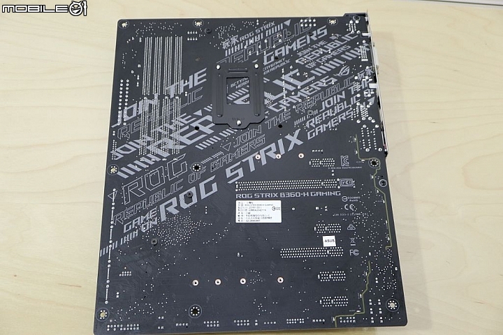 [開箱] 玩家為本全新風貌，華碩 STRIX B360-H GAMING |