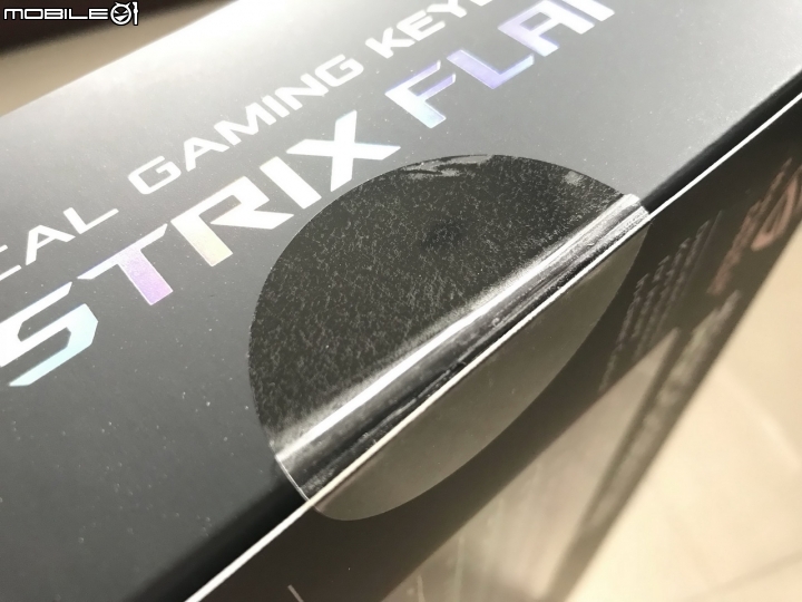 簡單分享 ROG Strix Flare機械式鍵盤（茶軸）
