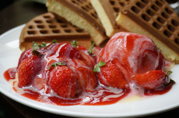 【台中早午餐】木門咖啡Wooden Door。私房料理新上市，超級美味的唷！