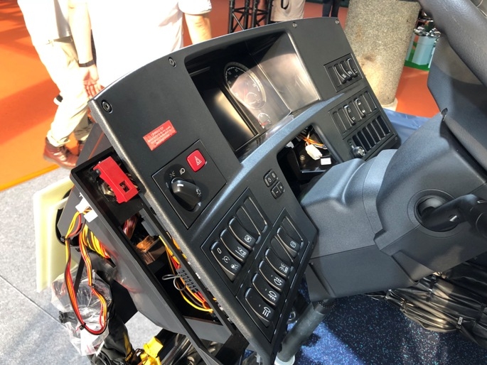 沒有妹的台中(商)車展 – FUSO / HYUNDAI / SCANNIA / ISUZU