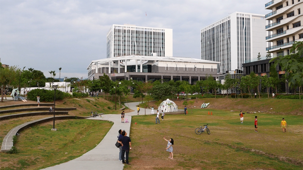 適合台中居民來拍照、打卡的地點 - 大里東湖公園