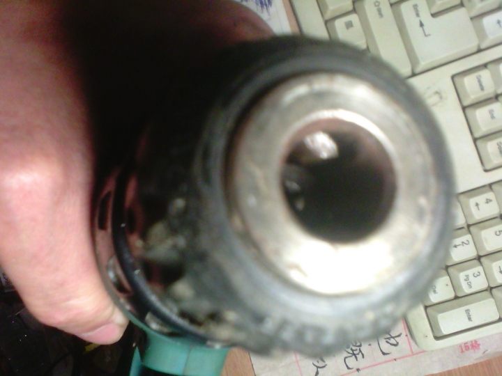 電動螺絲起子的牙被撐開無法束緊了