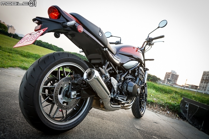 傳奇的Z再度回歸 2018 Kawasaki Z900RS試駕