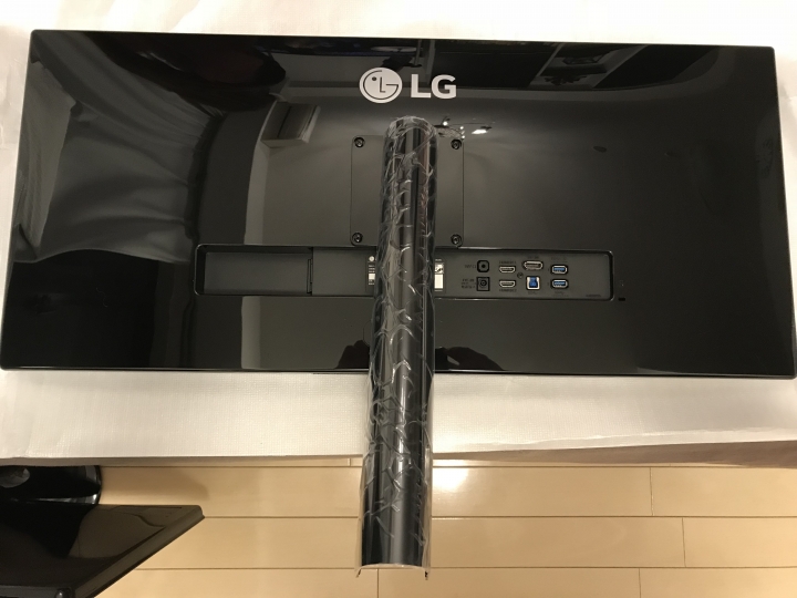 LG-34UM88C-P 21:9 3440x1440 Ultra Wide 簡易開箱分享