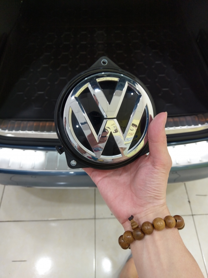 VW Passat Variant Passat 330 安裝翻蓋型倒車顯影＆隱藏功能開啟＆安裝福斯安卓介面