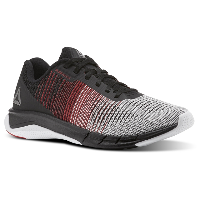 智能編織鞋面  Reebok FAST FLEXWEAVE推出全新城市跑者系列